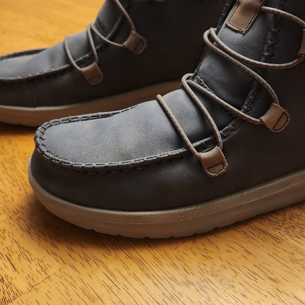 Hey Dude Womens Booties - Picture 2 of 5